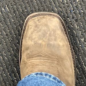 Meet your Posher, Elot